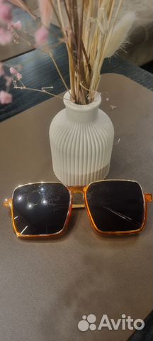 Продаю солнцезащитные очки