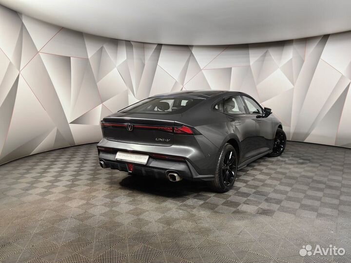 Changan UNI-V 1.5 AMT, 2023, 30 941 км