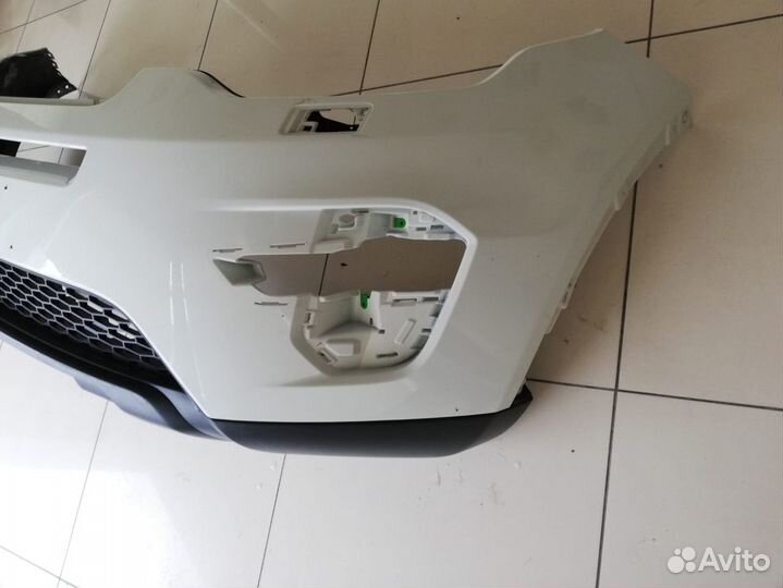 Передний бампер Discovery Sport