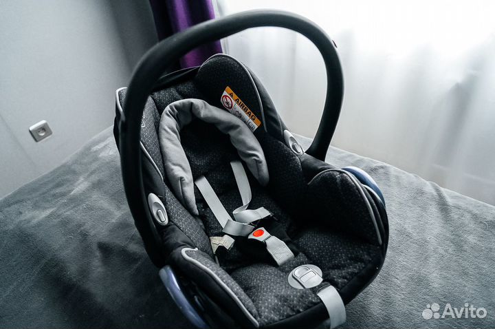Детское автокресло от 0 maxi cosi