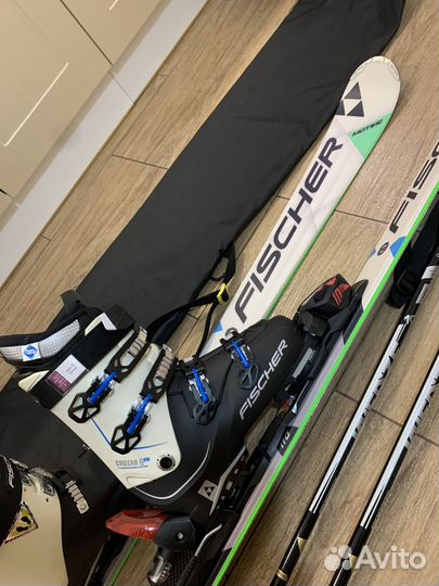 Лыжи горный комплект Fischer