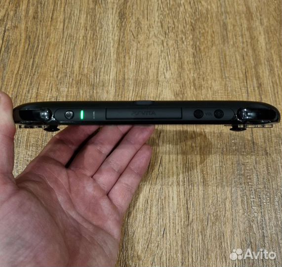 PS Vita Slim PCH-2006 16Gb Отл.состояние(Прошита)