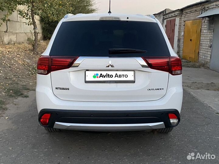 Mitsubishi Outlander 2.4 CVT, 2016, 135 032 км