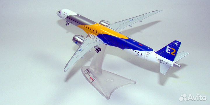 Модель самолета Embraer Embraer 195-E2 Profit Hunt