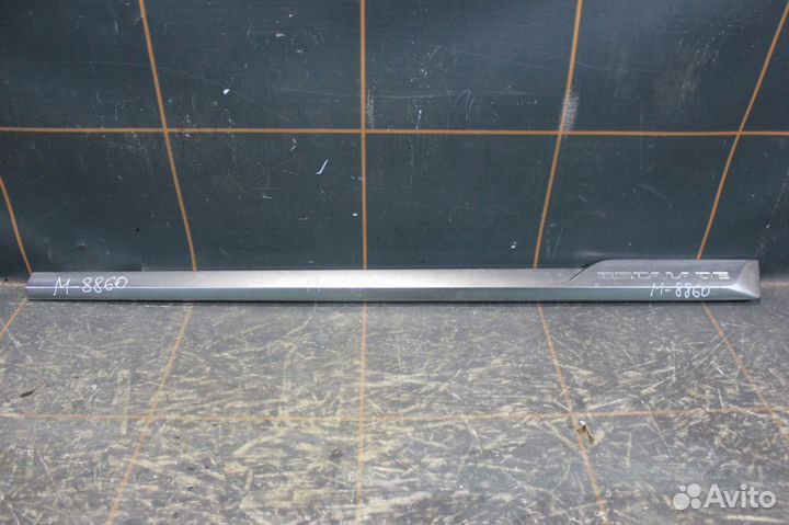 Молдинг двери передней правой - Cadilac Escalade 4