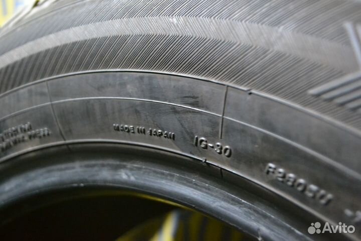 Yokohama Ice Guard IG30 215/60 R16