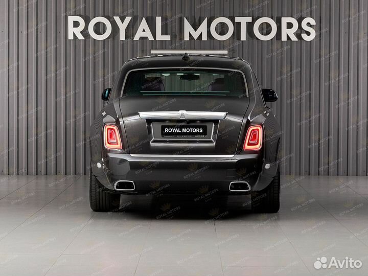 Rolls-Royce Phantom 6.8 AT, 2023, 195 км