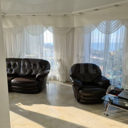 2-к. квартира, 121 м², 17/18 эт.