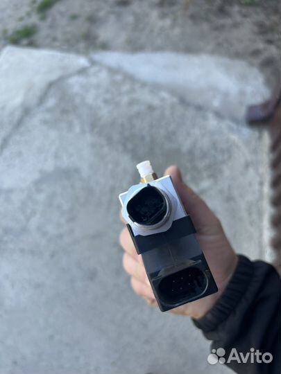 Блок клапанов пневмоподвески mercedes w220