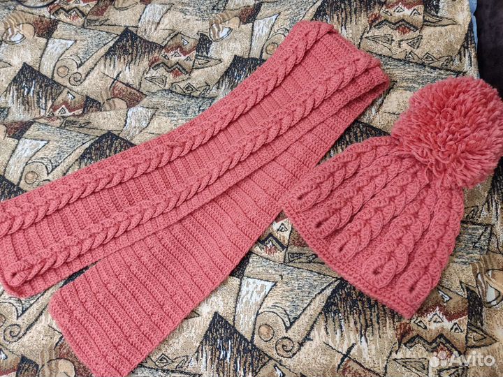 Женский комплект шарф и шапка ручная работа