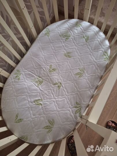 Кроватка трансформер с маятником