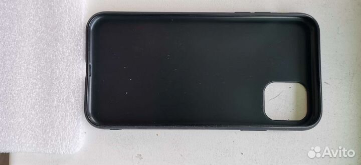 Чехол на iPhone 11