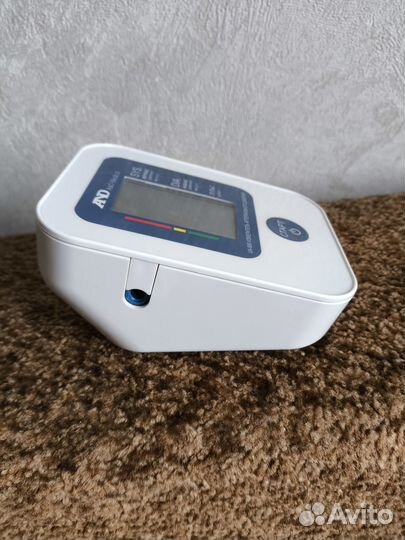 Тонометр автоматический AND ua 888
