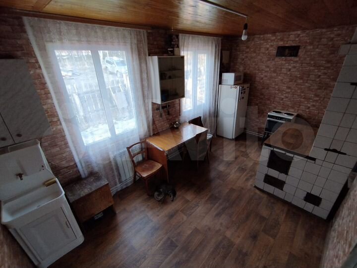 Дом 77 м² на участке 12,8 сот.