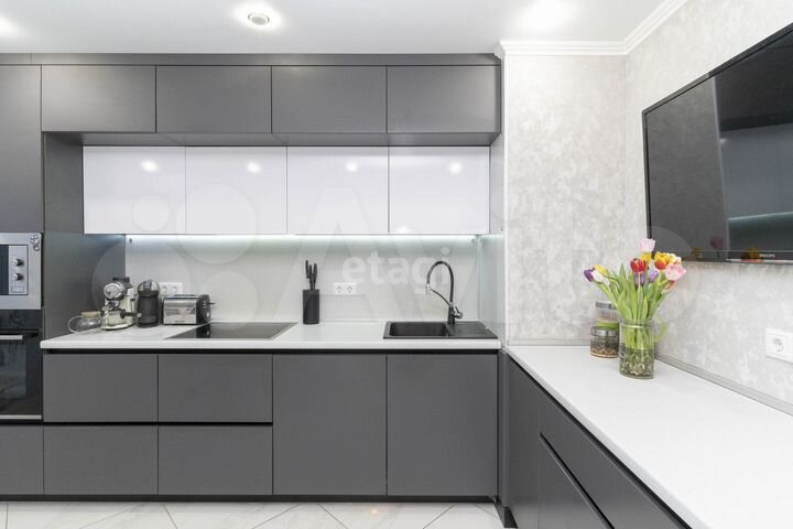 3-к. квартира, 92,3 м², 12/16 эт.