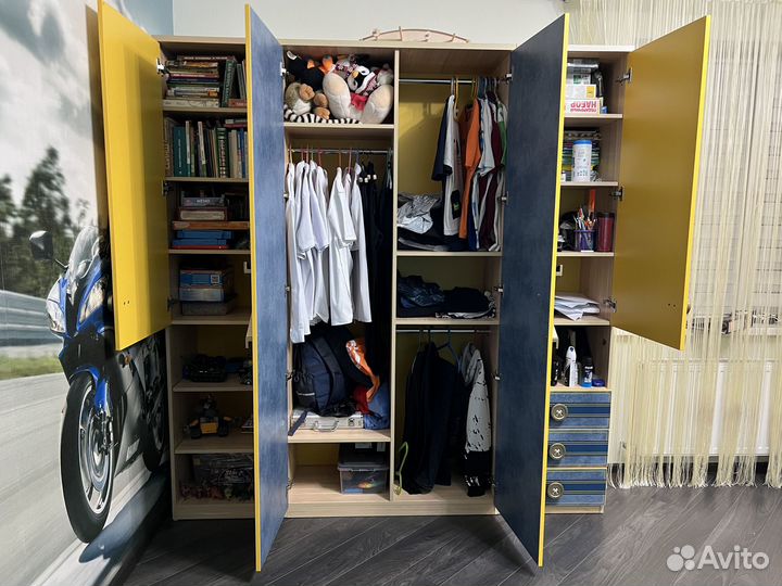 Детский мебельный гарнитур