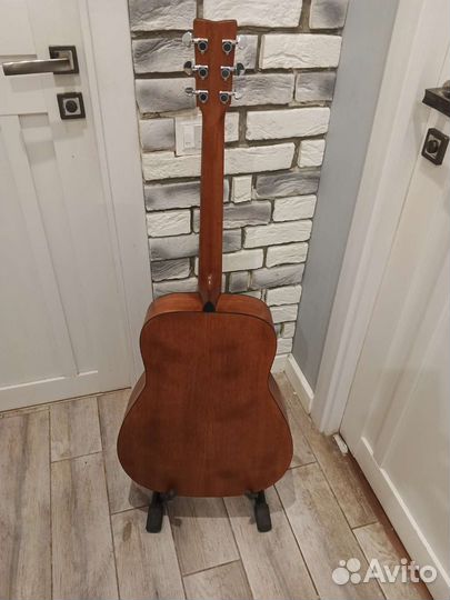 Продается акустическая гитара yamaha fg800m