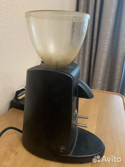 Кофемолка электрическая жерновая