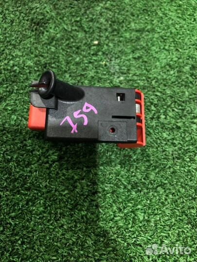 Ручка открытия капота Mercedes-Benz E-Class C207