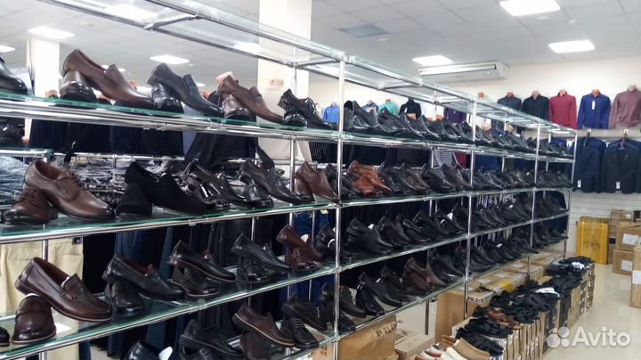 Торговое оборудование витрины и стеллажи на заказ