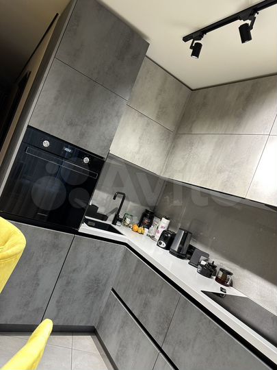 2-к. квартира, 61 м², 3/3 эт.