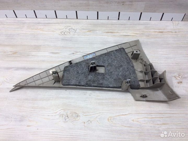 Обшивка стойки задняя левая Chevrolet Cruze седан