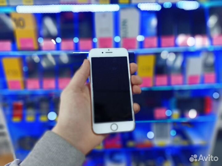 iPhone 7, 32 ГБ
