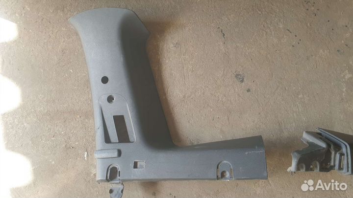 Обшивка салона задняя правая LADA Largus универсал