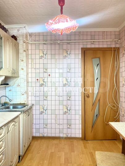 3-к. квартира, 60 м², 2/5 эт.