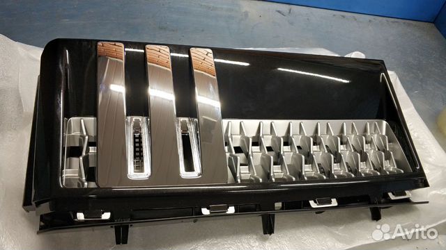 Решетка крыла левая Range Rover