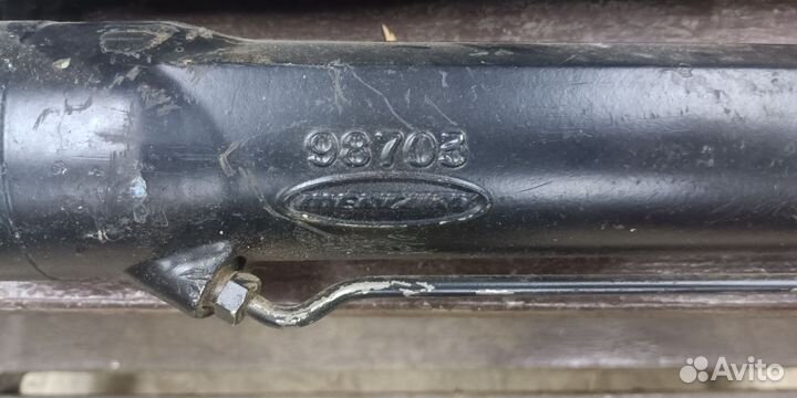 Цилиндр гидроподьема mercruiser Alfa One