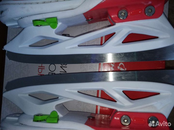 Коньки ледовые