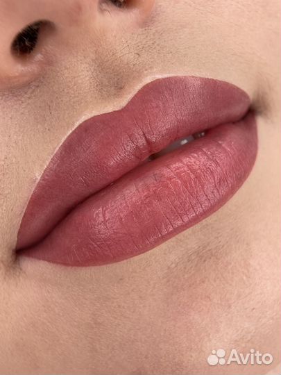 Перманентный макияж, стрелка с растущевкой