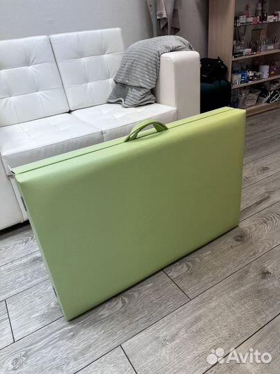 Кушетка для наращивания ресниц