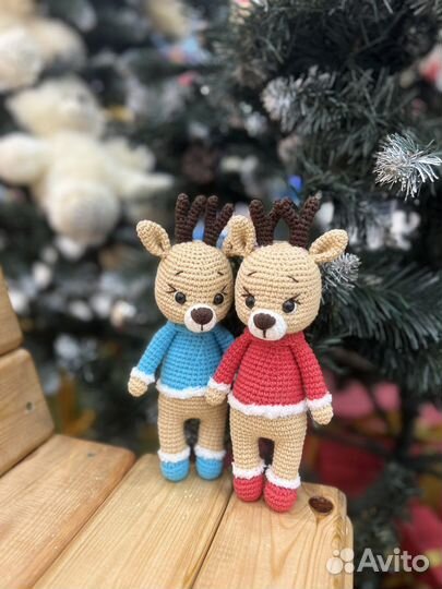 Вязаная игрушка Олень