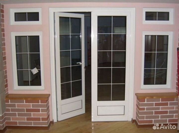 Дверь пластиковая / входная группа