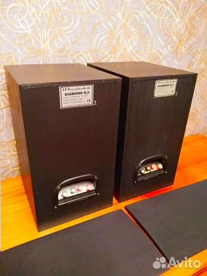 Акустика Wharfedale Diamond 8.2