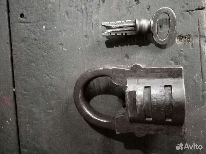 Продаю замок