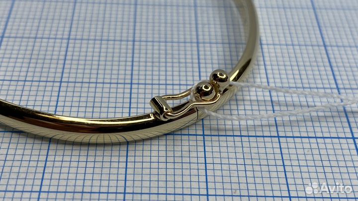 Жесткий золотой браслет 17.5 желтое