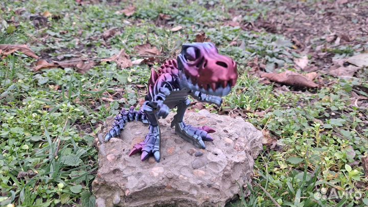 Динозавр игрушка