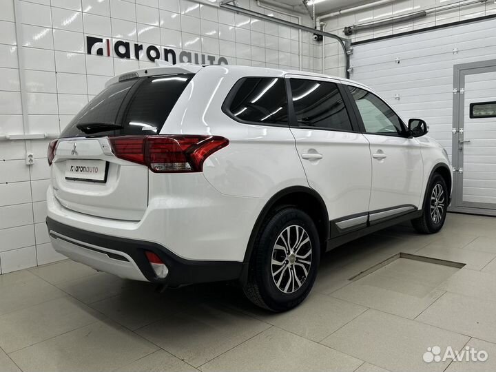 Mitsubishi Outlander 2.0 CVT, 2020, 23 915 км