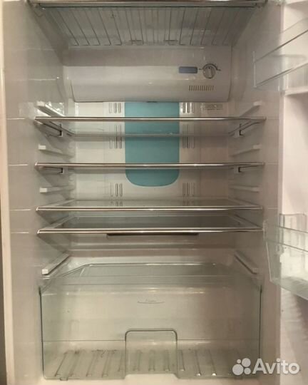 Холодильник Тошиба GR-M59TR