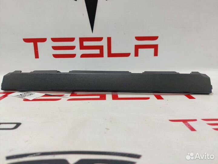 Накладка декоративная сиденья водителя Tesla рест