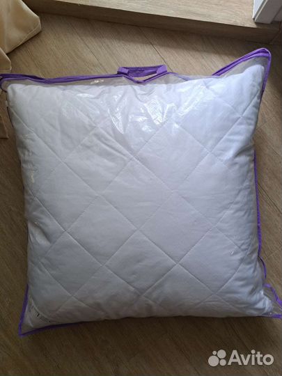 Подушка 70*70 новая съёмный чехол
