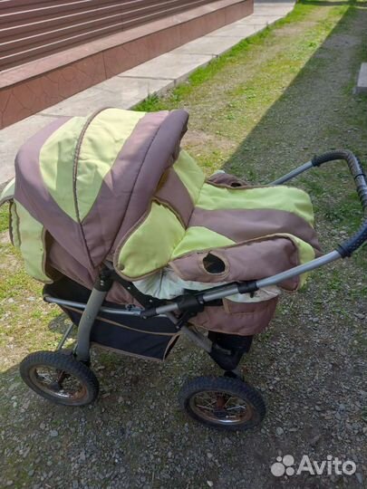 Прогулочная коляска