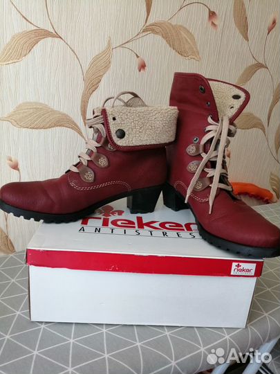 Ботинки женские