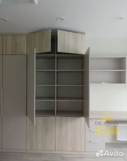 Шкаф купе с зеркалом