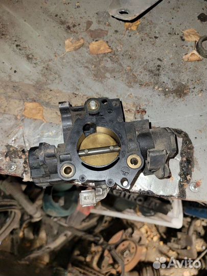 Дросель с датчиками на ситроен берлинго 2001г 75л