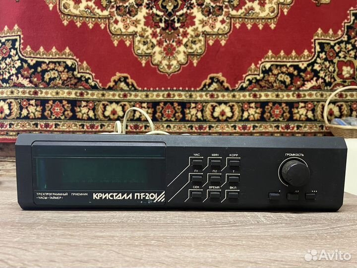 Трехпрограммный приемник с электронными часами