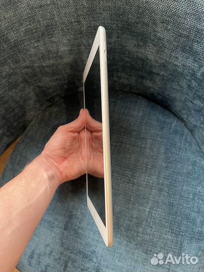 Apple iPad 10.2 (2020) 32GB (Ростест, почти новый)